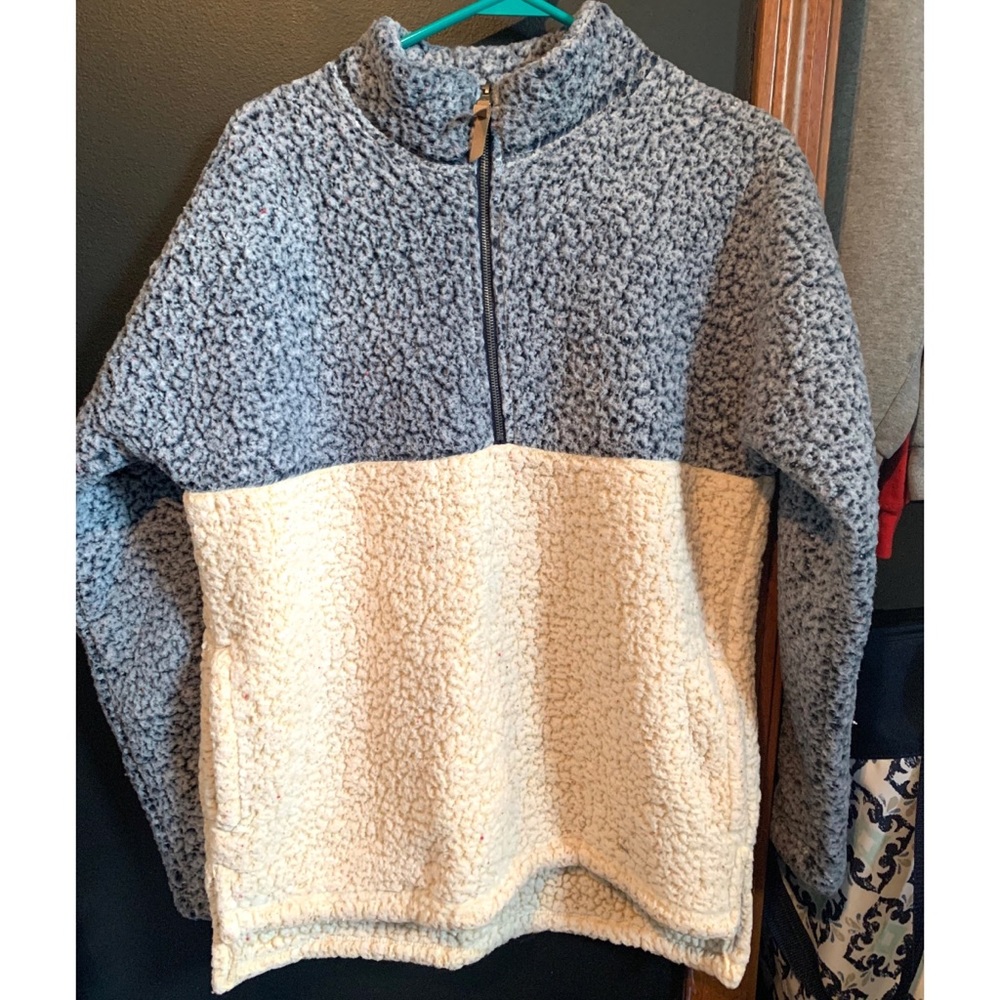 Very cute and soft quarter zip